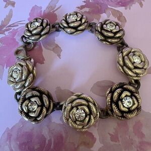 Elegant Silver Floral Bracelet